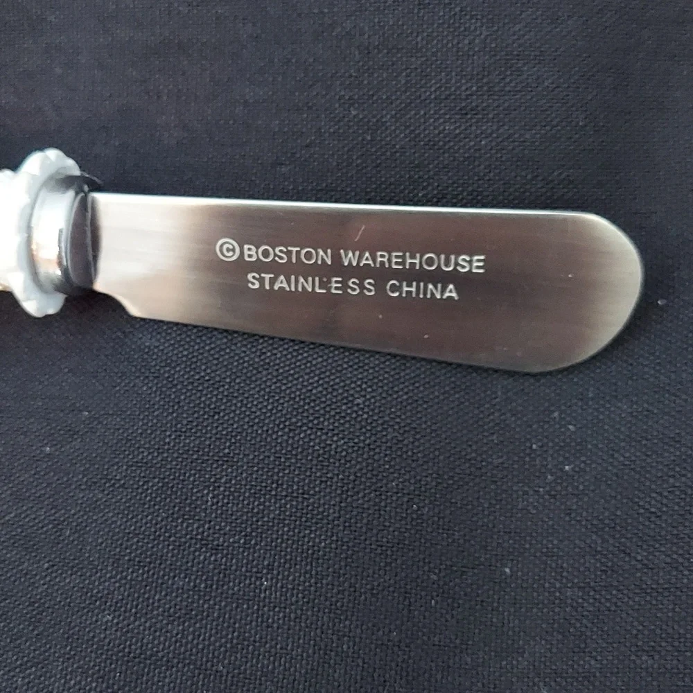 Boston Warehouse Pastel Cake-Themed Spreaders Set, Stainless Steel, Like New